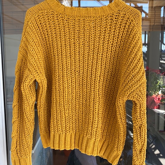 Mustard Yellow Cable Knit Sweater - Picture 2 of 3